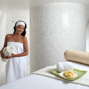 Top 8 Amenities and Accessories for Your Luxury Spa